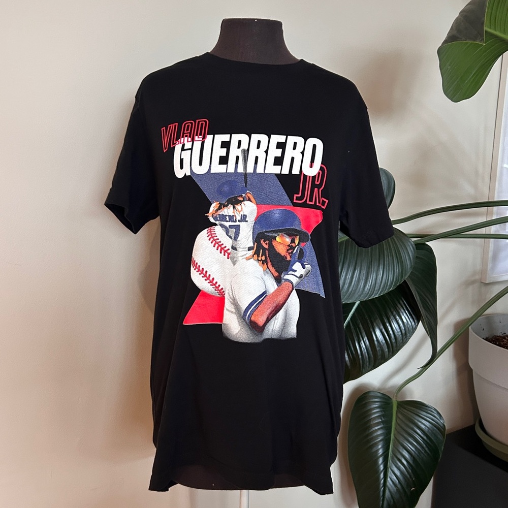 Vlad Guerrero Jr black t-shirt